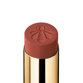 Pomadka o intensywnym kolorze z dodatkiem miodu