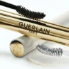 Serum pogrubiające rzęsy o 91% naturalnym pochodzeniu, wzbogacone miodem Serum pogrubiające rzęsy o 91% naturalnym pochodzeniu, wzbogacone miodem